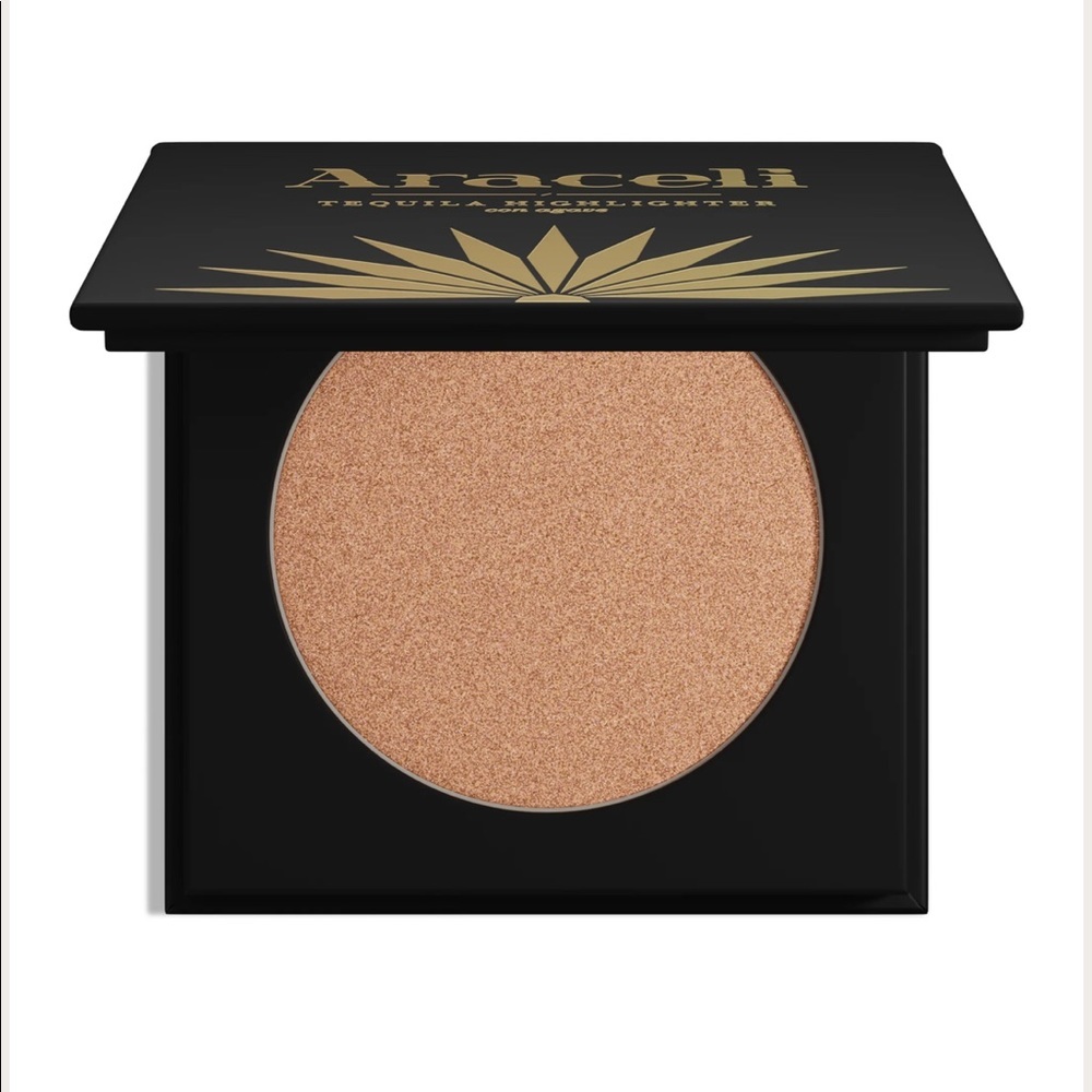 Araceli beauty - REPOSADO
TEQUILA HIGHLIGHTER with Agave